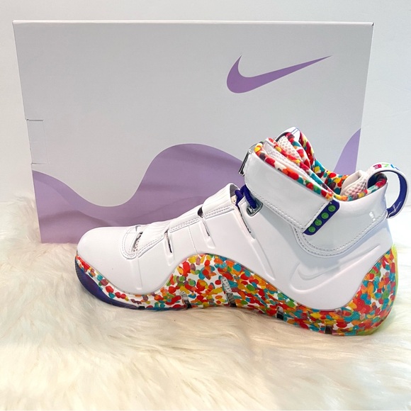 Nike Zoom LeBron 4 Retro Fruity Pebbles DQ9310-100 (2024) Size Men 9 Women 10.5 - Picture 5 of 12